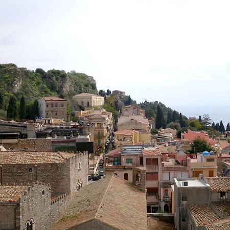 Bed And Breakfast Sorriso Taormina Bagian luar foto
