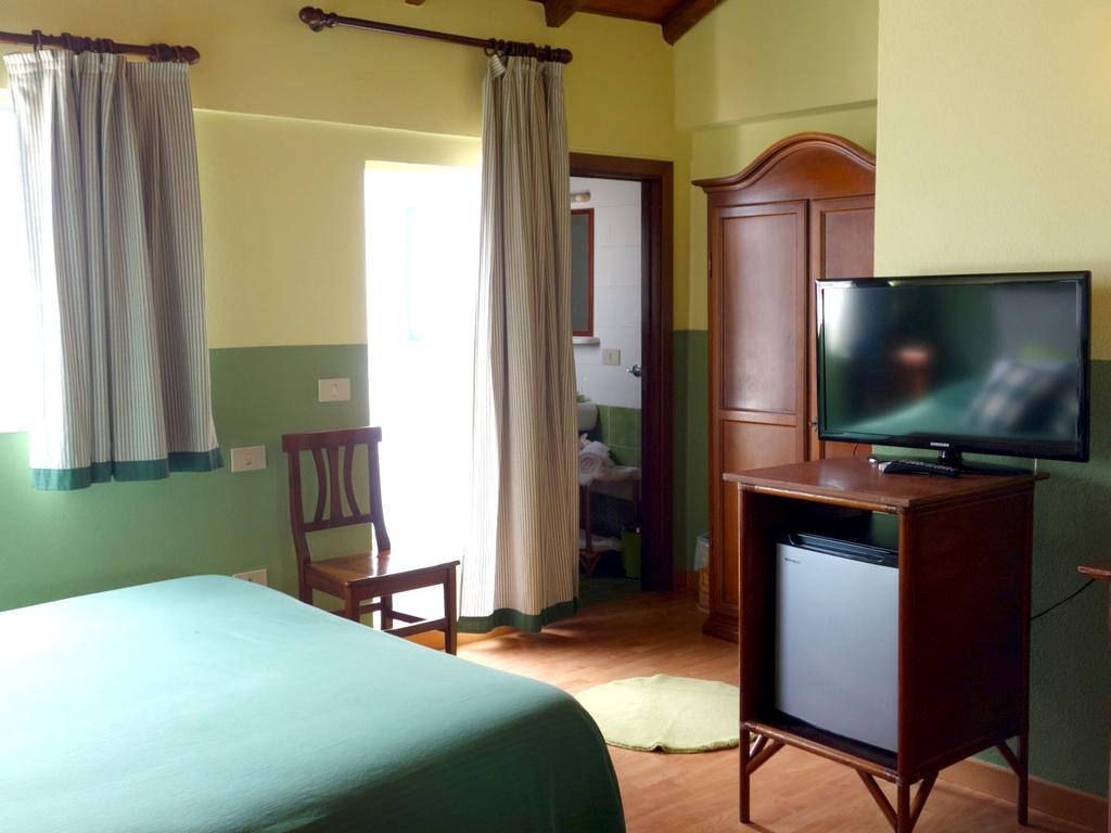 Bed And Breakfast Sorriso Taormina Bagian luar foto