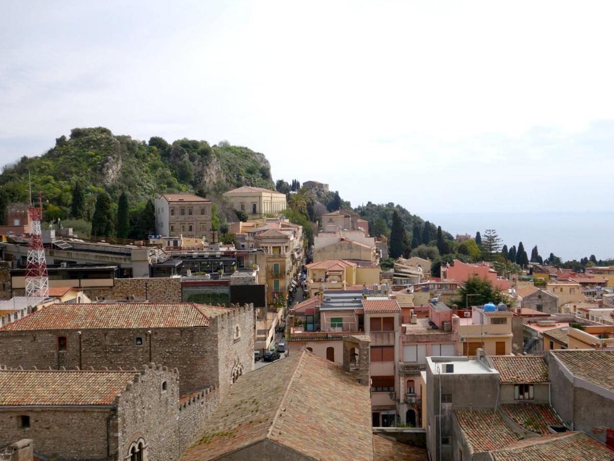 Bed And Breakfast Sorriso Taormina Bagian luar foto